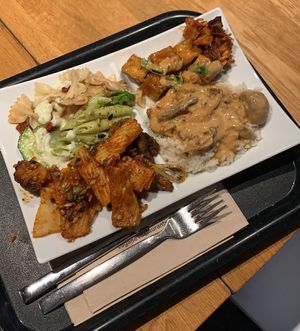   at Sattgrün Kolumba Viertel - Mitte in Cologne