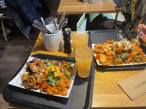 Bunter Mischmasch aus allem😄 at Sattgrün Kolumba Viertel - Mitte in Cologne