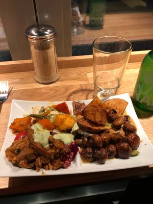 Medium buffet at Sattgrün Kolumba Viertel - Mitte in Cologne