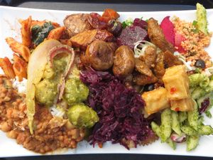 Large lunch plate (vegan) at Sattgrün Kolumba Viertel - Mitte in Cologne