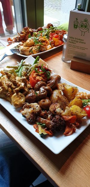 . at Sattgrün Kolumba Viertel - Mitte in Cologne