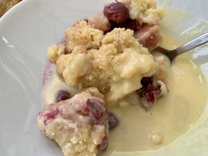 apple crumble at Sattgrün Kolumba Viertel - Mitte in Cologne