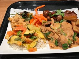 Omg Really really Amazing!!! 🤤 nice place, nice music, nice people! 👏🏼 at Sattgrün Kolumba Viertel - Mitte in Cologne