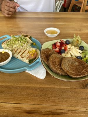   at One Happy Bowl in Noord