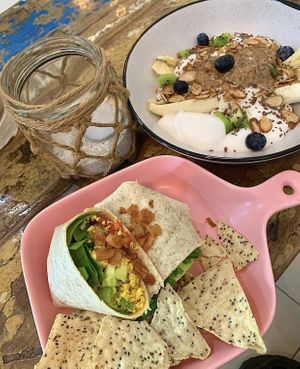   at One Happy Bowl in Noord