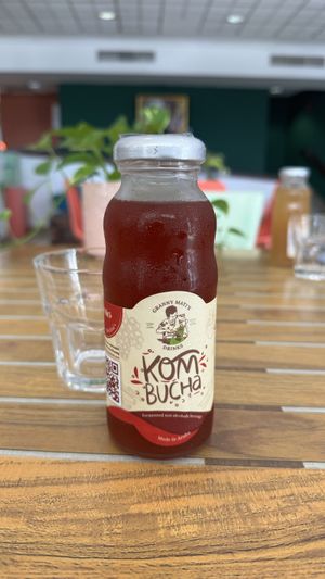 Kombucha  at One Happy Bowl in Noord