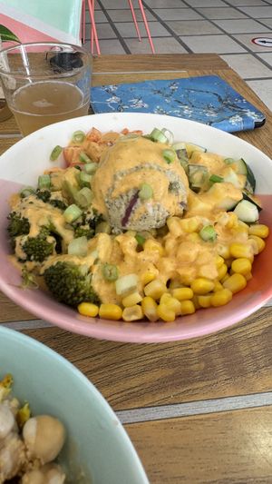 Bowl  at One Happy Bowl in Noord