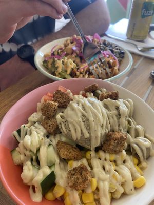   at One Happy Bowl in Noord