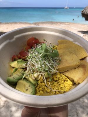 Scrambled tofu take away at One Happy Bowl in Noord