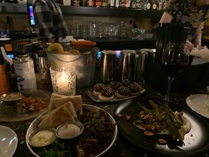 Vier Vegan gerechten om te delen at BARDAK in Amsterdam