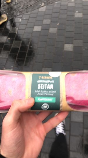 Seitan wrap  at CPH - 7-Eleven in Kastrup