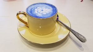 Blue spirulina latte at Kalifornia Kitchen in London