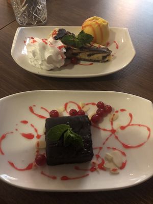 Vegan desserts (highly recommend both, but if you have to choose one, take the chocolate square 😊)  at Uit India in Alkmaar