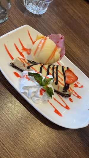 Veganer Kuchen  at Uit India in Alkmaar