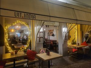  at Uit India in Alkmaar