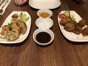 Samosa and pakora at Uit India in Alkmaar