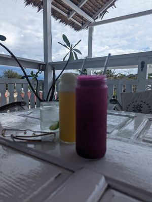 Frische Säfte. at Samadhi Living - Bliss Casa in 