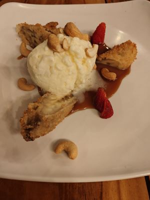 Banana Tempura at Ensō Sushi in Manuel Antonio