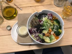 Avocado bowl at Breathe in Barcelona