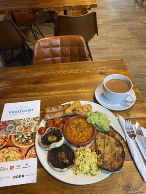 HappyツVegan🌱Full English Breakfast😋Served with so much LOVE💚🙏❤️along with tasty Masala Tea☕️.. at Vegology in West London