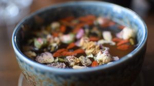 rose tea at Secret Garden in Berlin