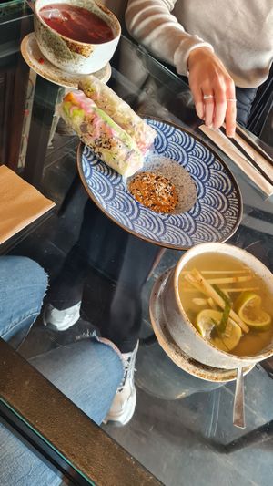 Spring roll and green tea with ginger and lemon at Secret Garden in Berlin