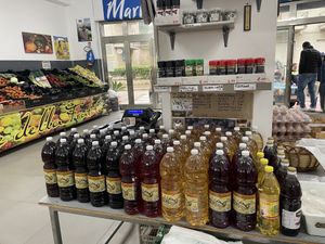 Vinegars  at Il Mercatone della Frutta in Collesano