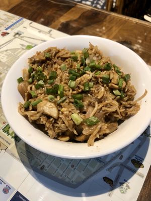 Garlic Mushroom Noodles at Vegan Zeals in Pondicherry