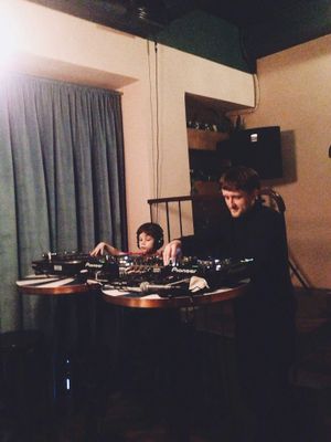 Closer reaident plays at Savage at Savage Food in Kyiv