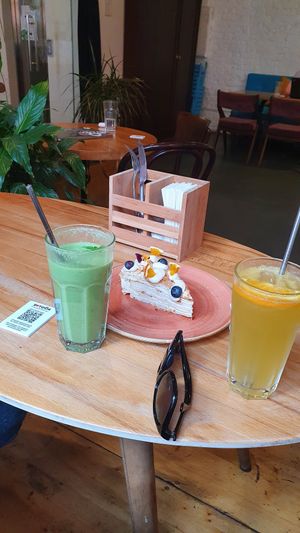 Green smoothie, napoleon cake, lemonade at I love you - Ya lyublyu tebya -я люблю тебя in St Petersburg