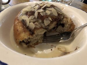 Huge cinnamon bun that tastes like Cinnabon at I love you - Ya lyublyu tebya -я люблю тебя in St Petersburg