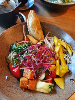 Seitan-Bowl (Mittagsmenü) at An Vegan House  in Hamburg