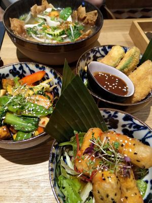 Tofu, pear and avocado tempura, veggies sauté, won ton soup. at An Vegan House  in Hamburg