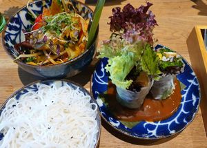 Summer in rolls (no.14), Zen Bowl (no.19) and noodles at An Vegan House  in Hamburg