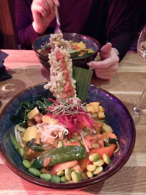 Regeneration Bowl 🥘💚 at An Vegan House  in Hamburg