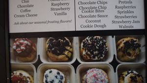 make your own roll at Cinnaholic in Seattle