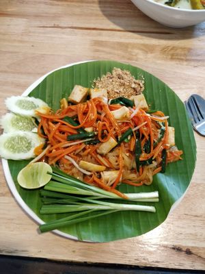 Pad Thai at Vegan Phangan in Koh Phangan