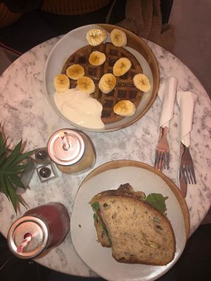 They do vegan waffles at breakfast too at Vertigo - Cross St in Manchester