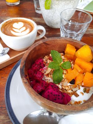 Overnight Oats Muesli at Manggis in Canggu in Canggu