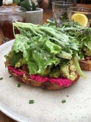 Avocado bread with cauliflower and beetroot spread at Manggis in Canggu in Canggu