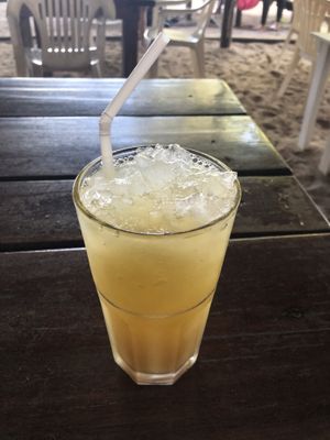 passion fruit mocktail  at Benny's On The Beach in Koh Lipe