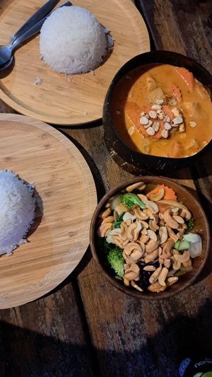 Massaman curry (upper bowl) + Cashew Stir Fried Veggies at Benny's On The Beach in Koh Lipe