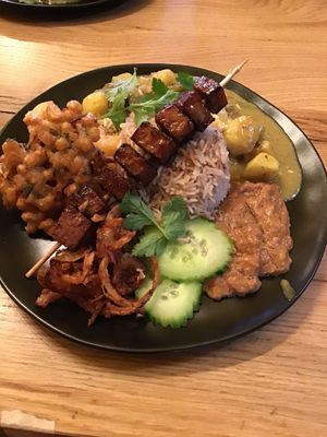 Indonesische Teller at KoBaMugasmus in Eberswalde