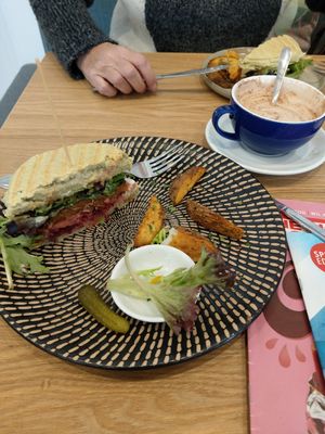 🤤Yummy Vegan BBQ rib burger🤤 at Joy of Flora in Adelaide