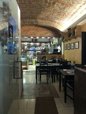 , at Tragos E Condutos in Evora