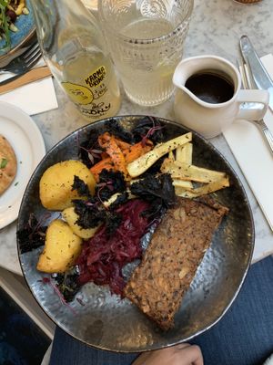 Nut roast ⭐️ so yummy aka comfort food, gravy is fabulous  at Redemption - Seven Dials in London