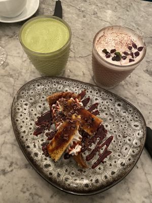 Banoffee pie and hot drinks  at Redemption - Seven Dials in London