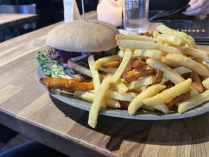 BBQ a bit Hot Burger with mixed fries  at Mokel Bar in Muenster
