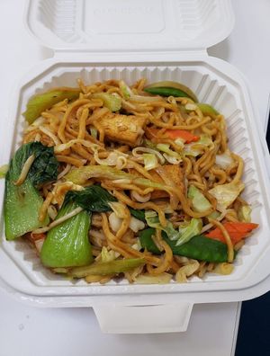 Chow mein at Loving Hut - Barber Lane - Maybe closed in Milpitas