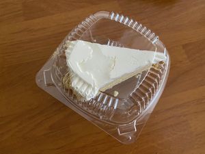 Mango Cake at Loving Hut - Barber Lane - Maybe closed in Milpitas